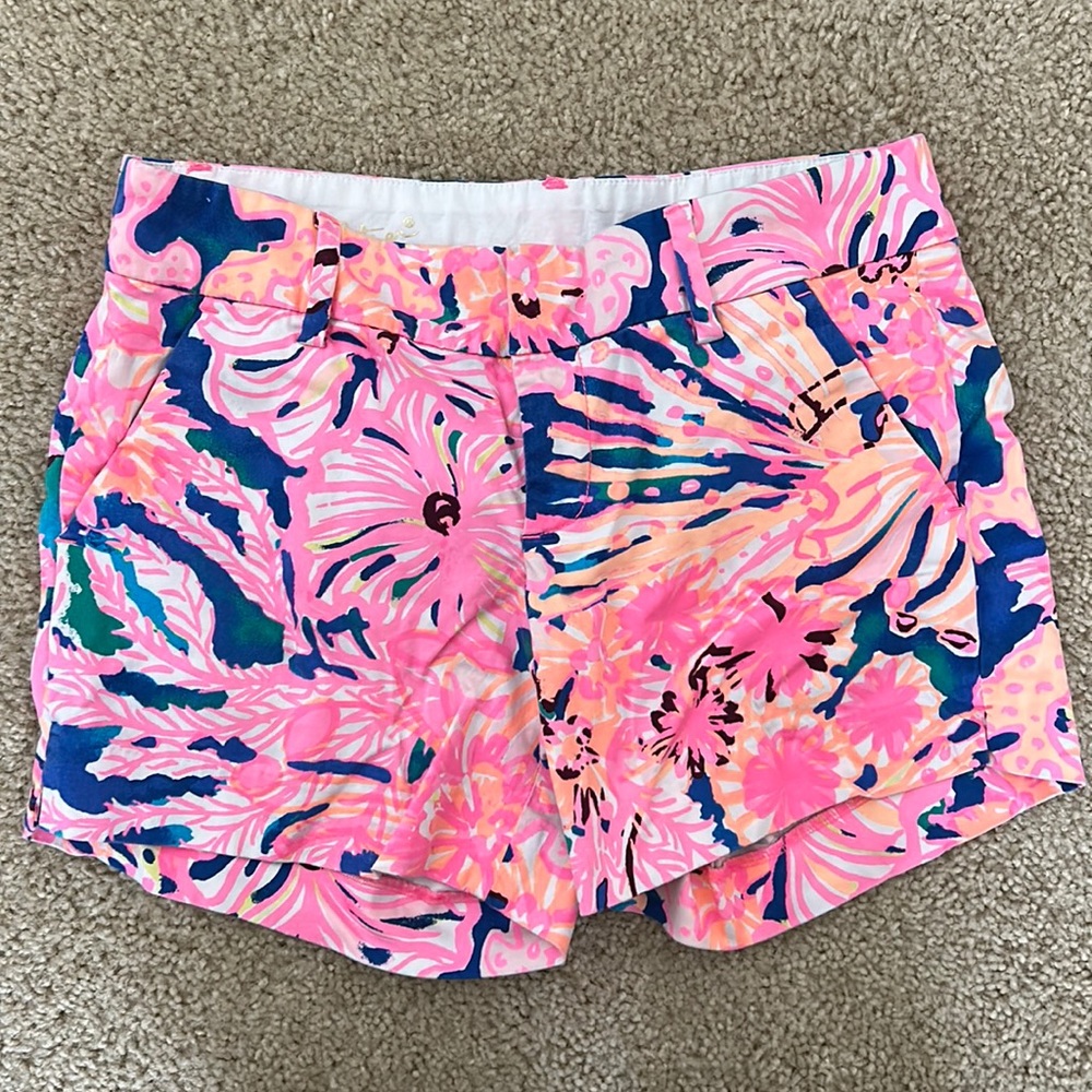 Lilly Pulitzer size 2 Callahan shorts with 5” inseam
